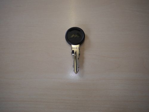 Schlüssel mit der Schließung Nr. 9862